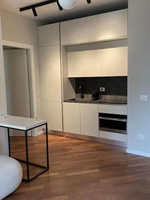 Apartment Appartamento Suite - Metropolitana Primaticcio M1 Milan