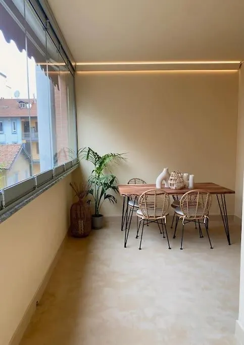 Apartment Appartamento Suite - Metropolitana Primaticcio M1 Milan Italy